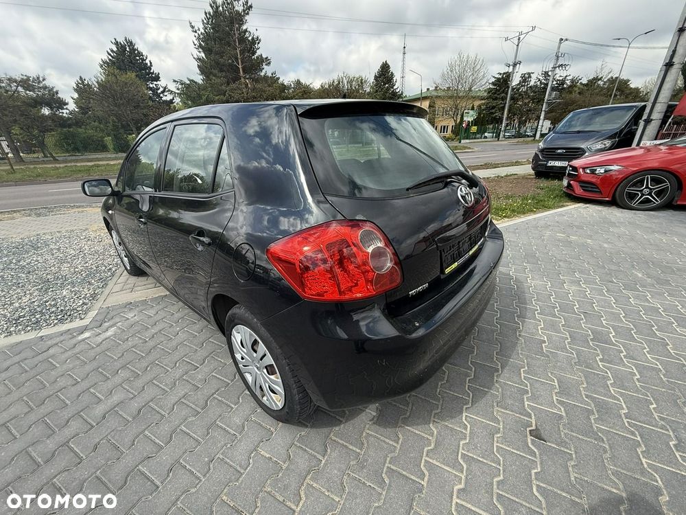Toyota Auris - 2