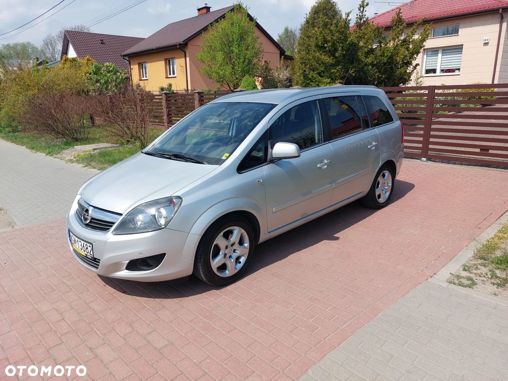 Opel Zafira - 1