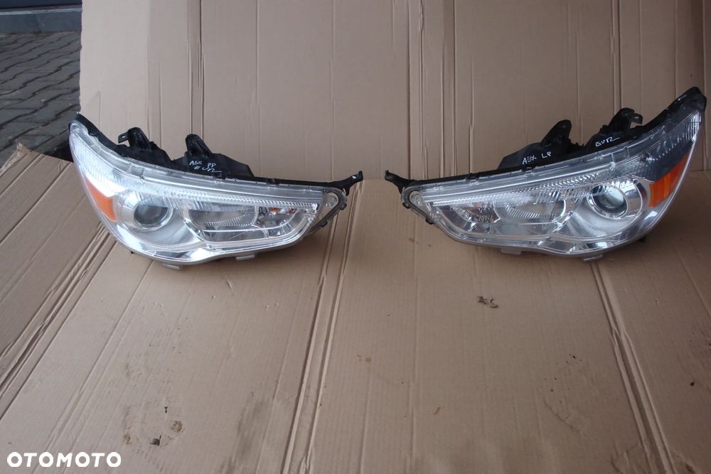 MITSUBISHI ASX lampa prawa przednia stan bdb EU - 1