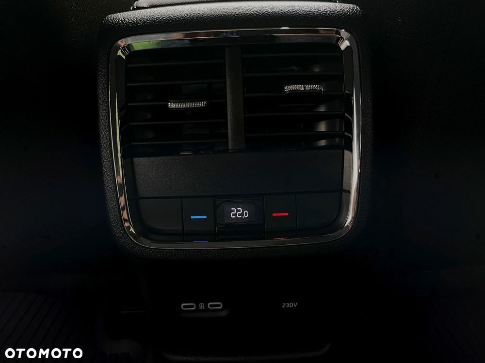 Skoda Octavia 1.5 TSI ACT Sportline - 35