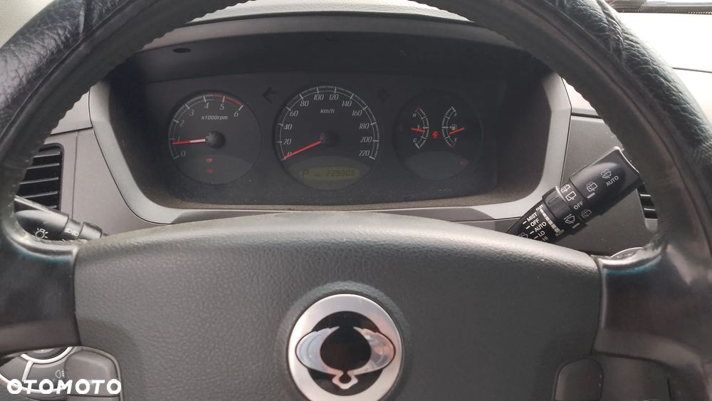 SsangYong/KGM Kyron 200 Xdi s 4x4 Automatik - 11