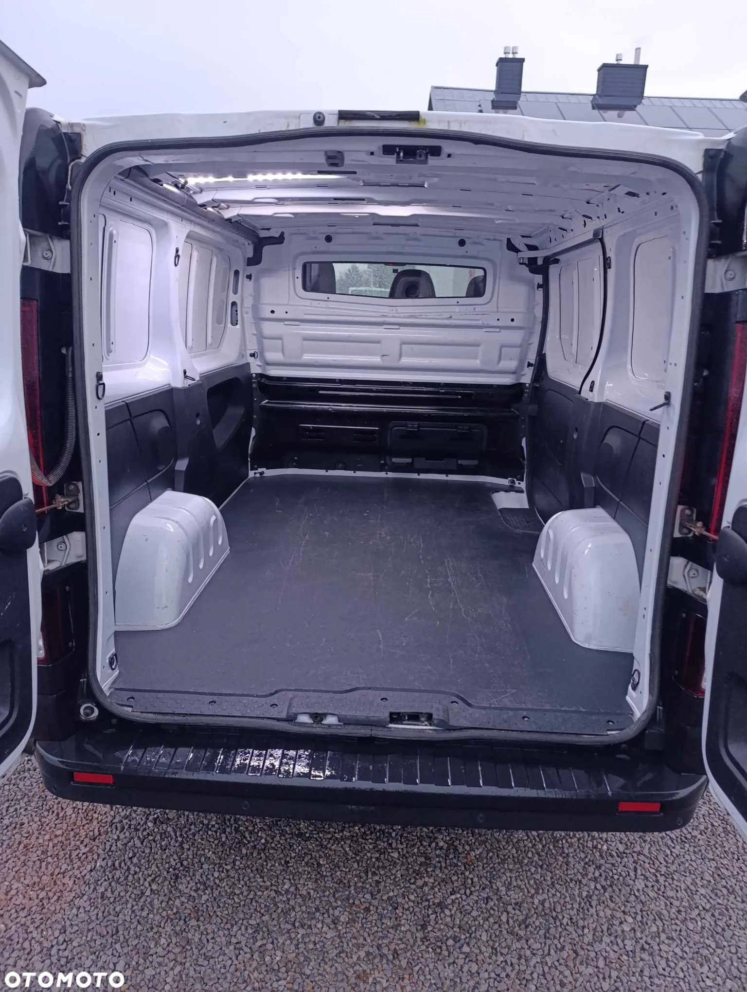 Renault Trafic - 9