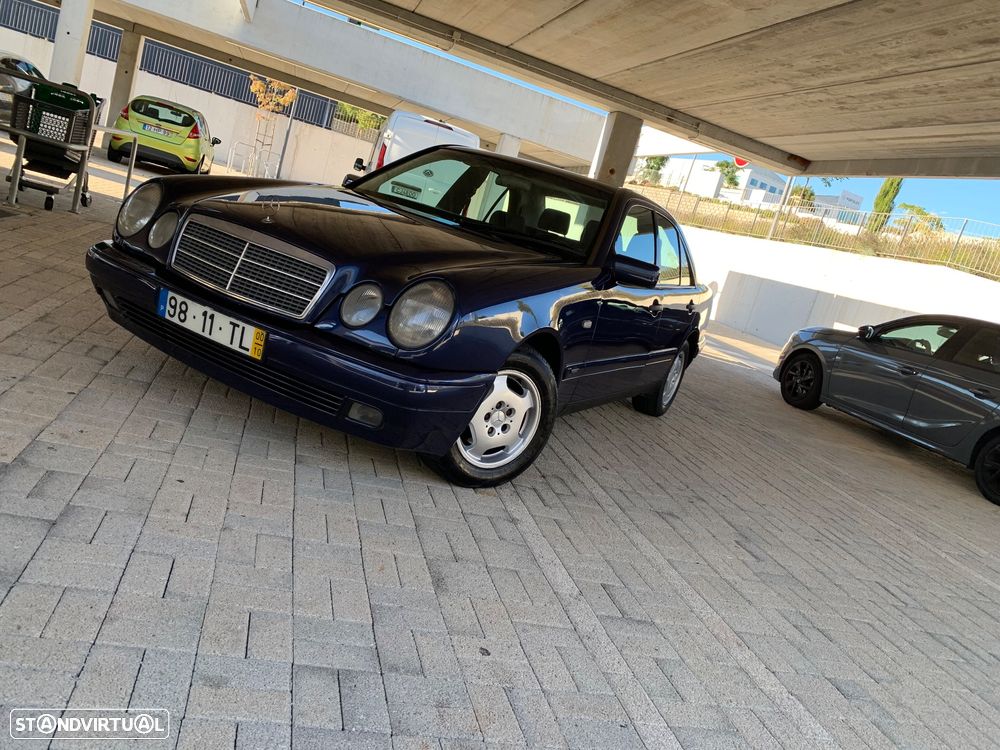 Mercedes-Benz E 220 - 10
