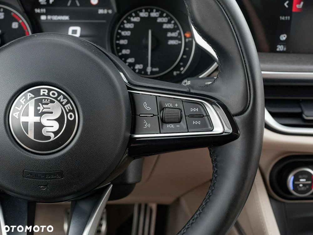 Alfa Romeo Stelvio 2.0 Turbo 6C Villa D'este Q4 - 19