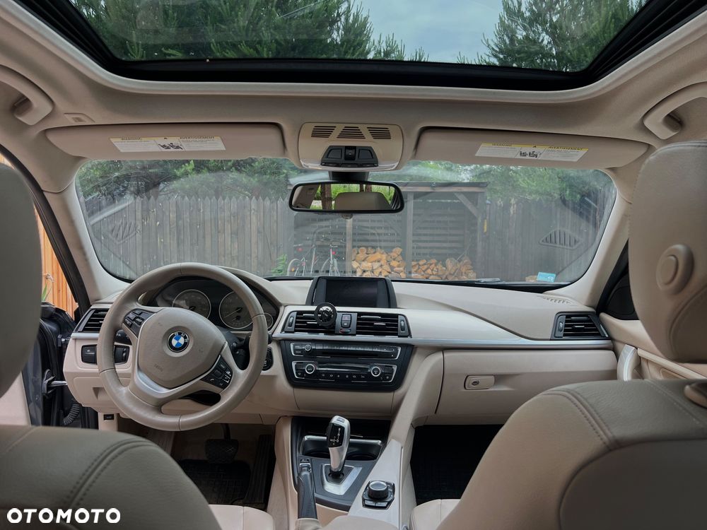 BMW Seria 3 328i Modern Line - 12