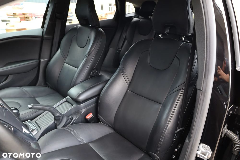 Volvo V40 T2 Inscription - 22