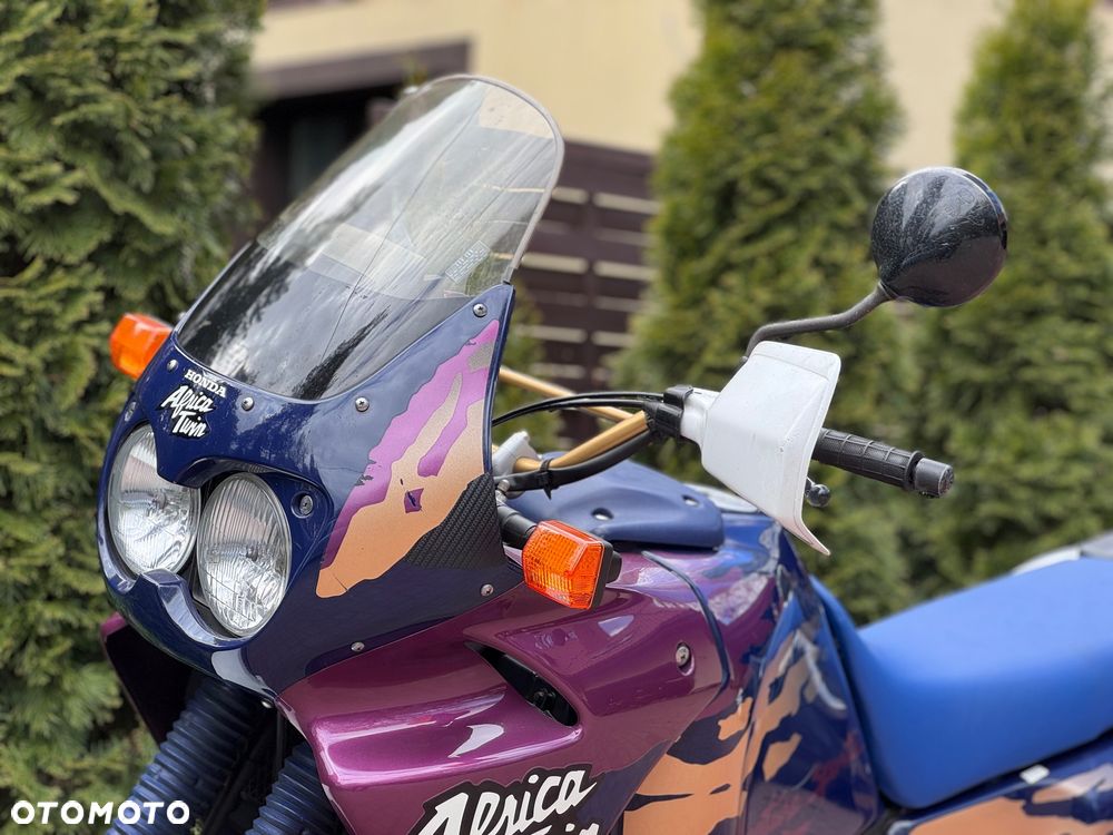 Honda XRV - 18
