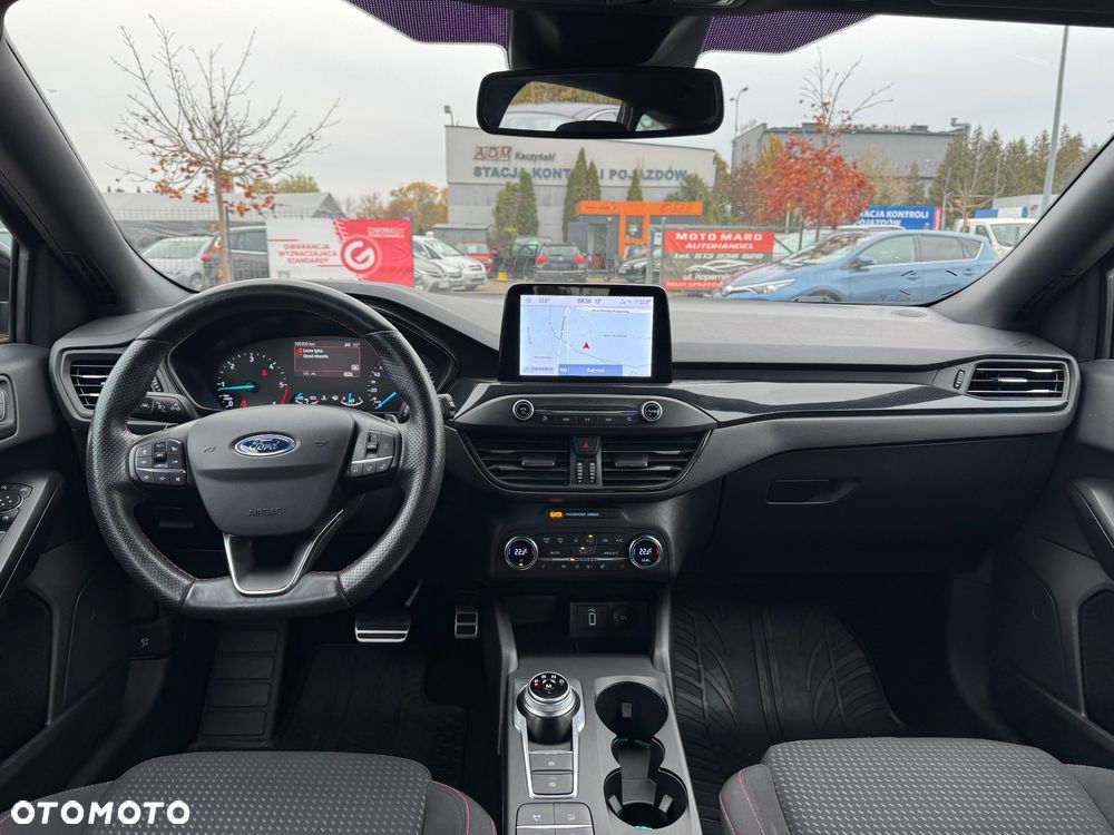 Ford Focus Turnier 1.5 EcoBlue Start-Stopp-System ST-LINE - 32