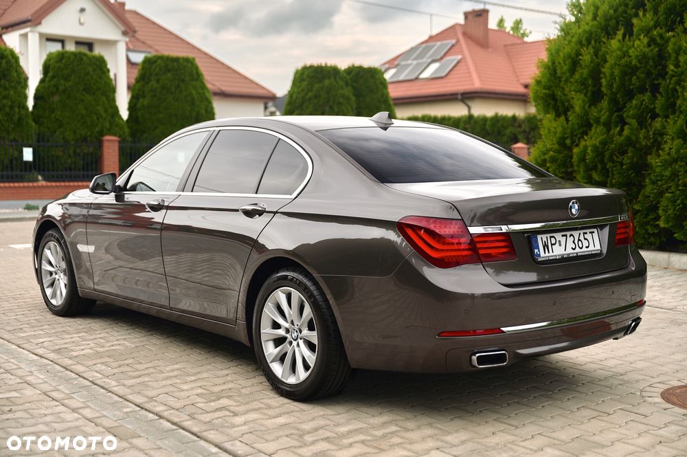 BMW Seria 7 750d xDrive Blue Performance Edition Exclusive - 8