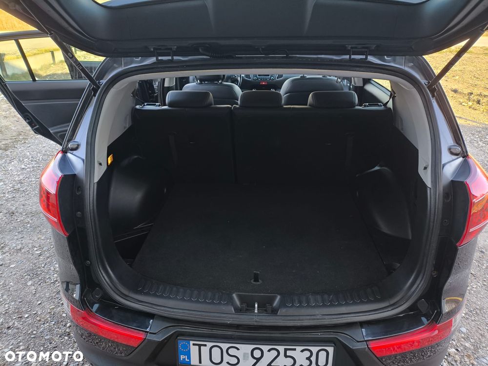 Kia Sportage 2.0 CRDI 4WD Automatik Spirit - 17