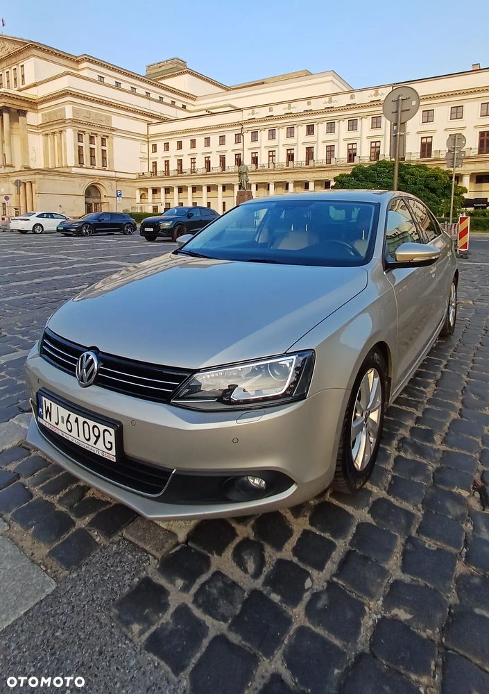 Volkswagen Jetta 1.4 TSI Highline - 2