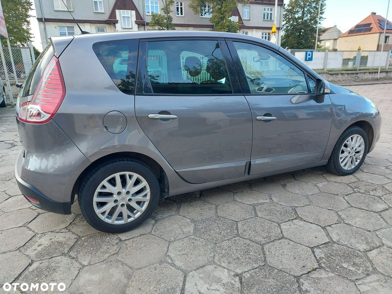 Renault Scenic - 8