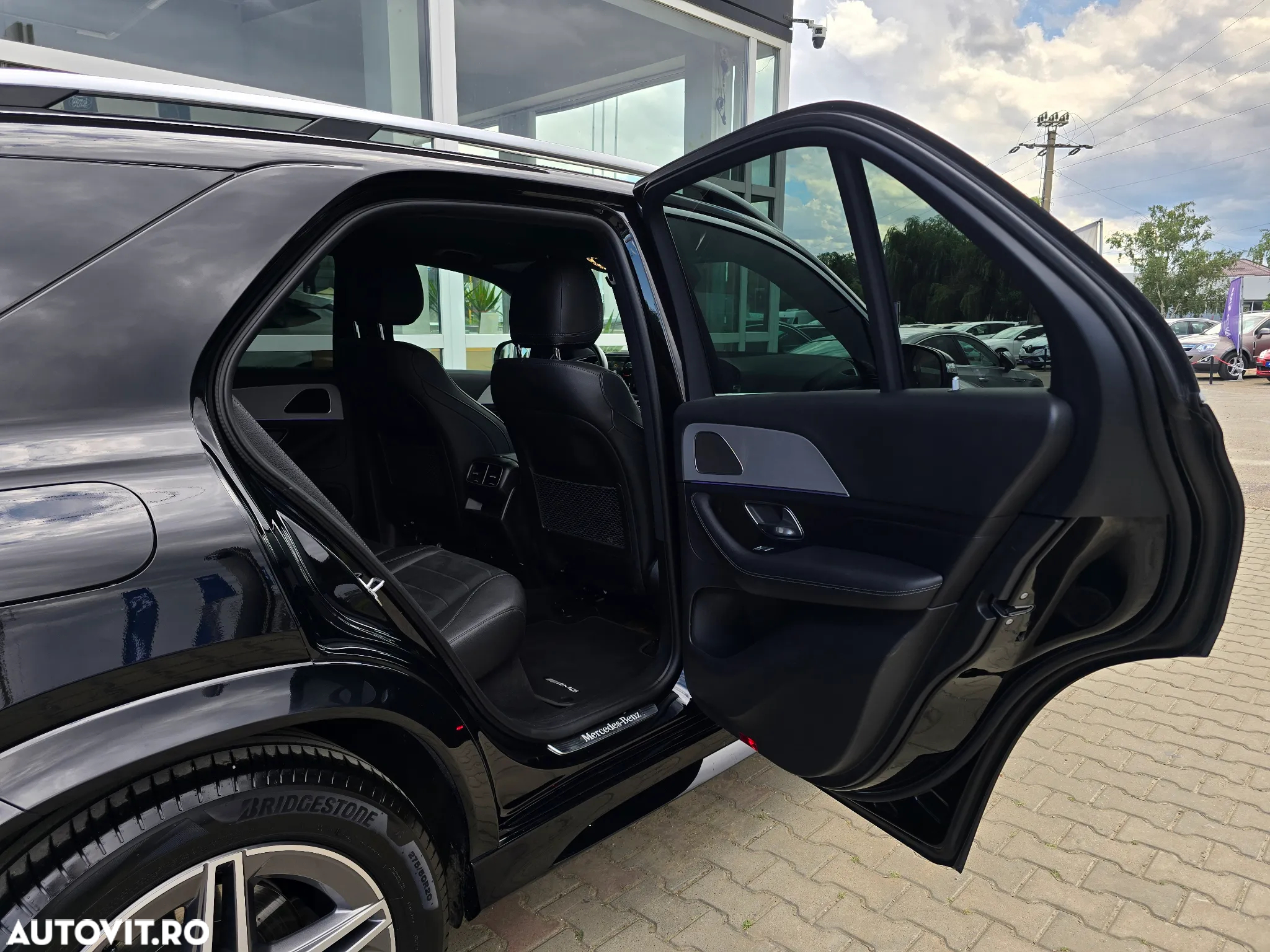 Mercedes-Benz GLE 300 d 4Matic 9G-TRONIC AMG Line - 11