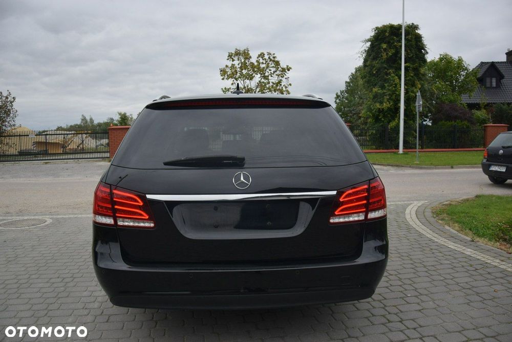 Mercedes-Benz Klasa E 220 CDI BlueEff - 11