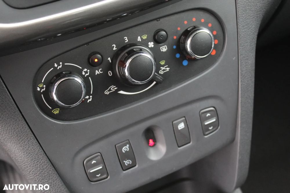 Dacia Logan 0.9 TCe Laureate - 11