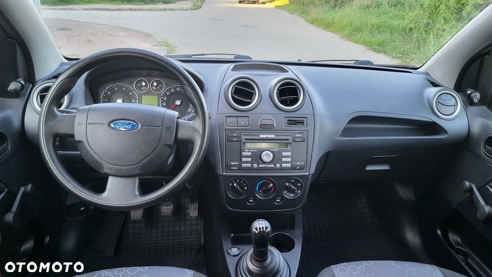 Ford Fiesta - 13