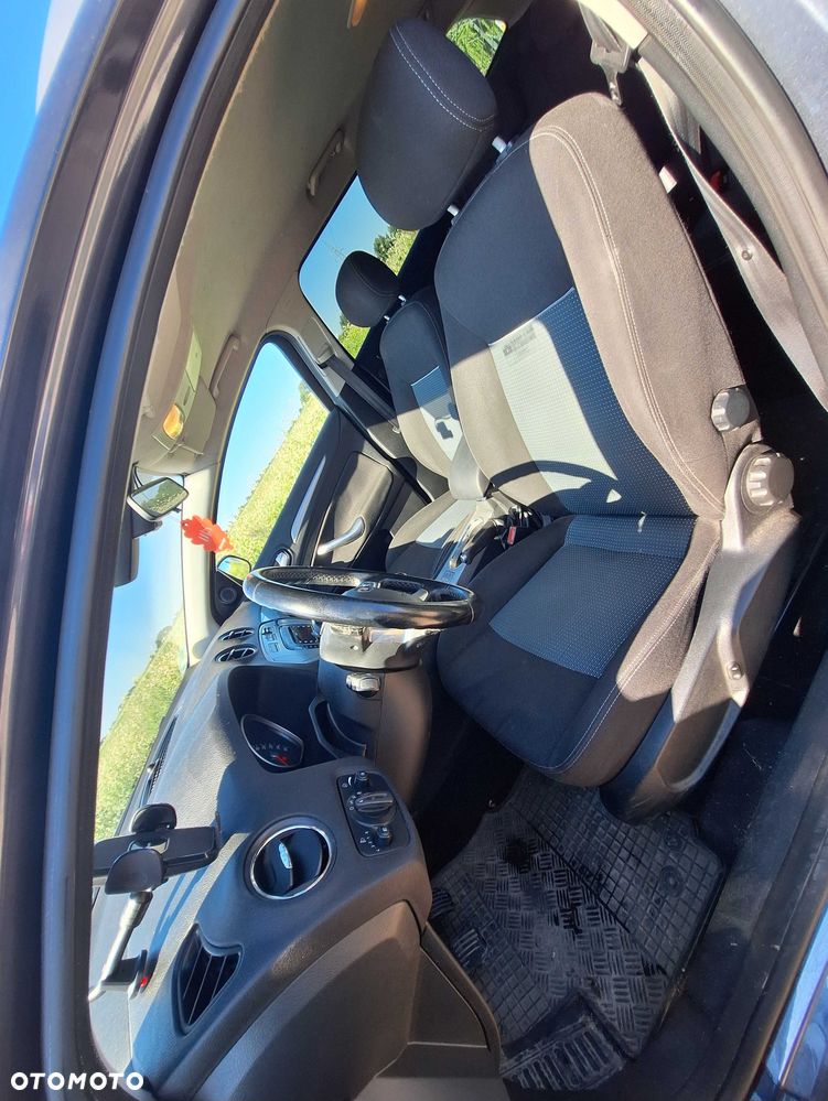 Ford Mondeo - 4