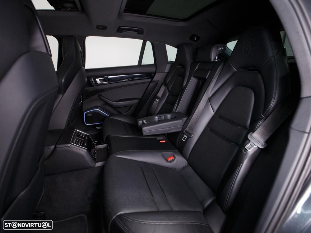 Porsche Panamera Sport Turismo 4S E-Hybrid - 15