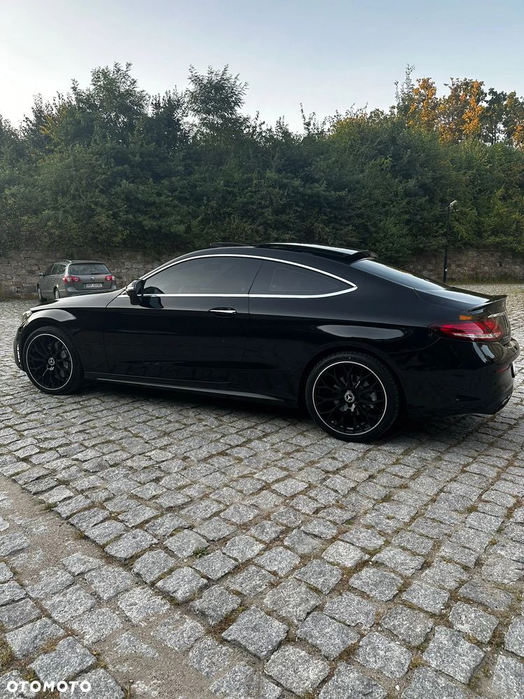 Mercedes-Benz Klasa C 300 4MATIC 9G-TRONIC - 4