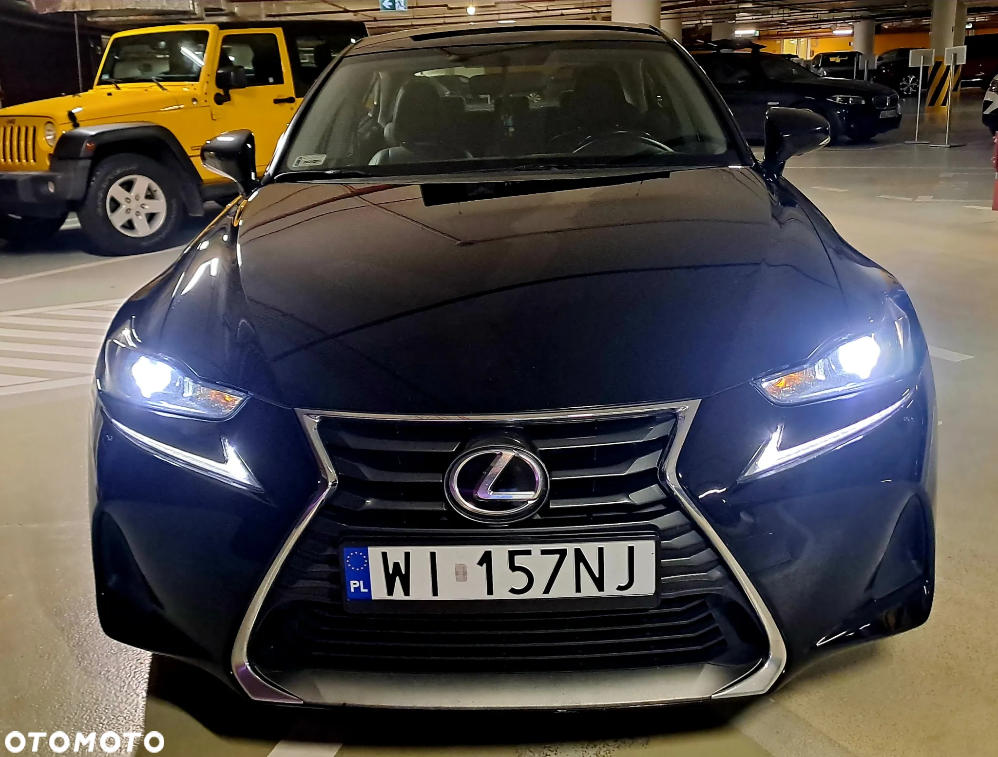Lexus IS 200t / 300 Prestige - 12