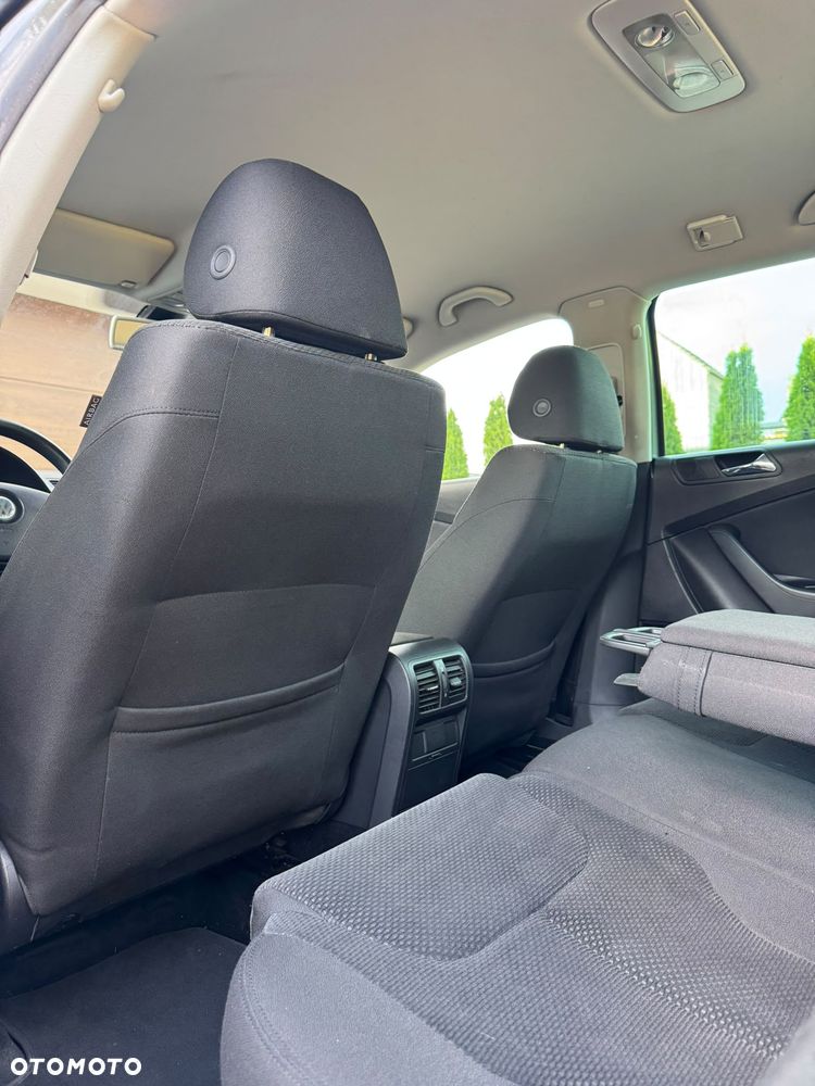 Volkswagen Passat 2.0 TDI Individual - 22