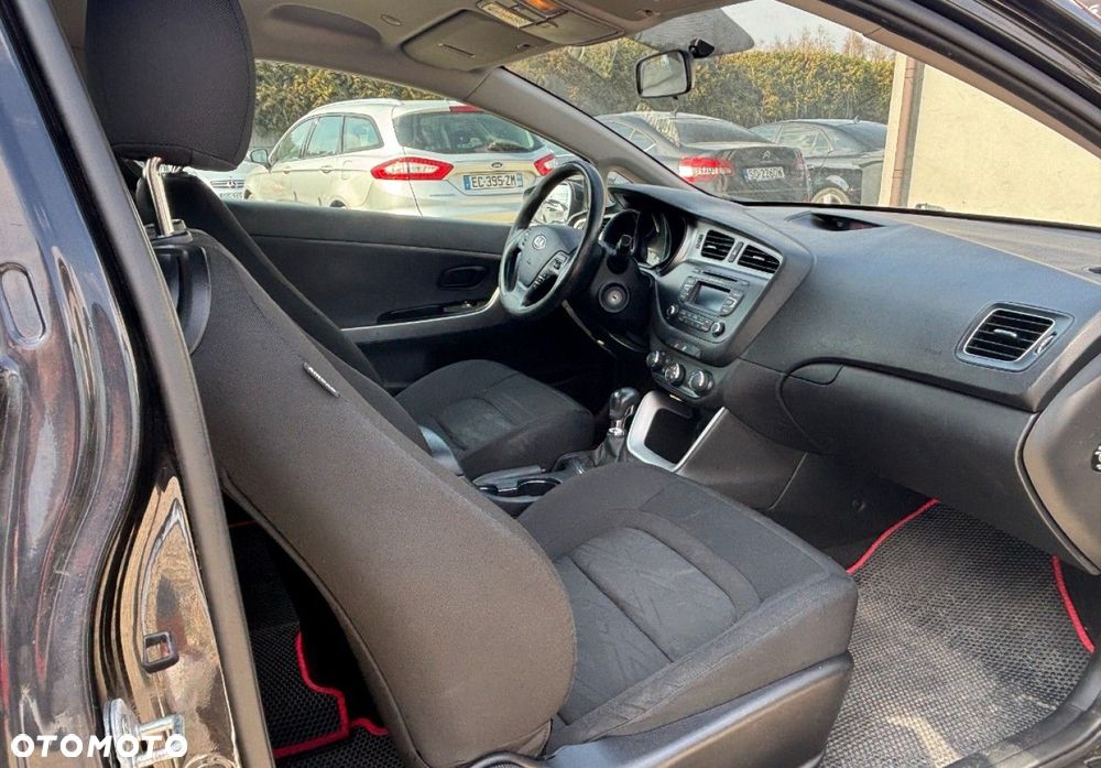 Kia ProCeed - 13