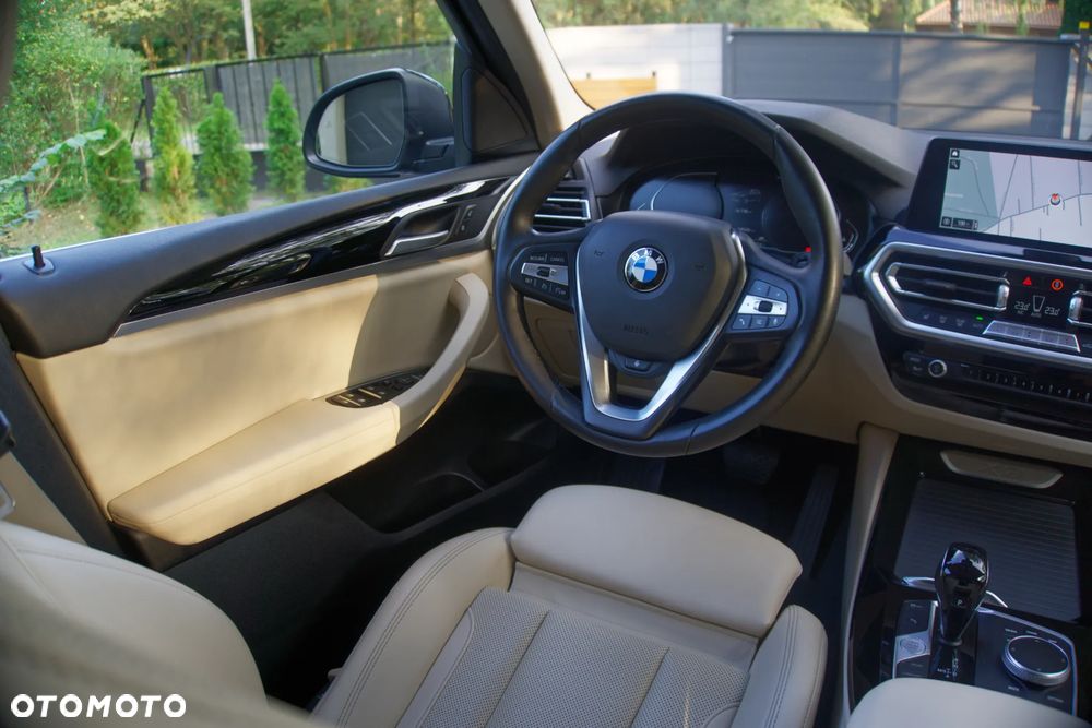 BMW X3 sDrive18d - 12