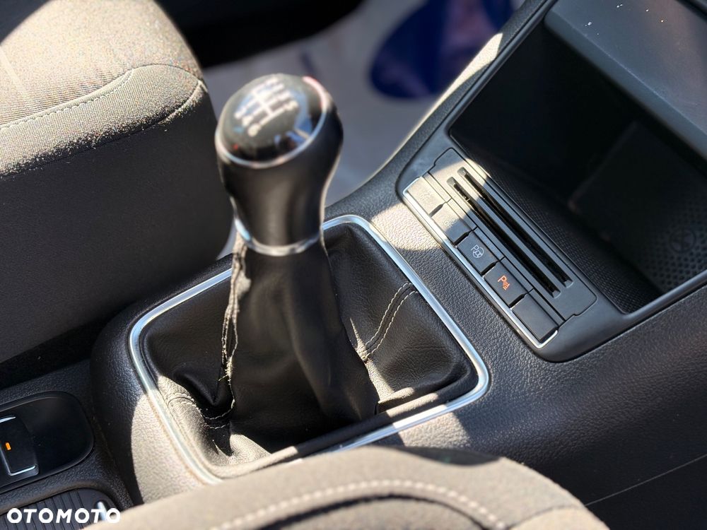 Volkswagen Tiguan 2.0 TDI DPF BlueMotion Technology Lounge Sport & Style - 21