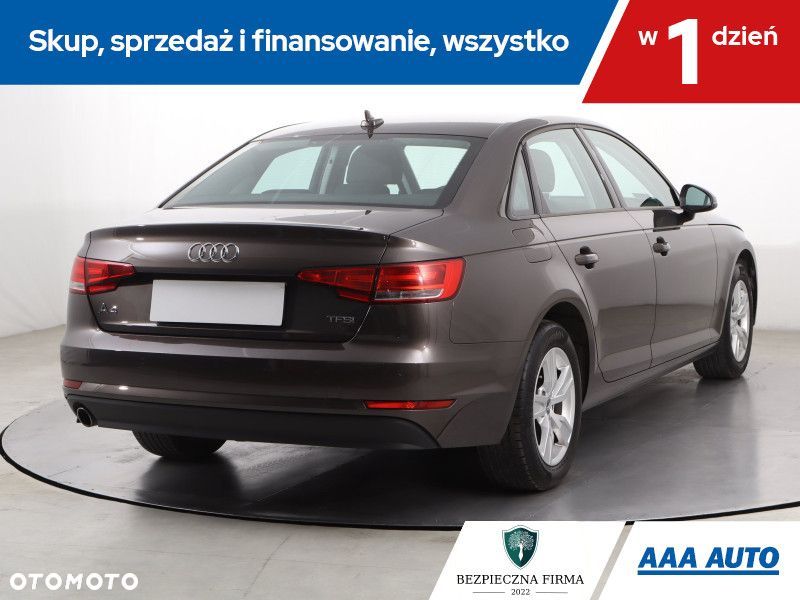 Audi A4 Limousine - 7