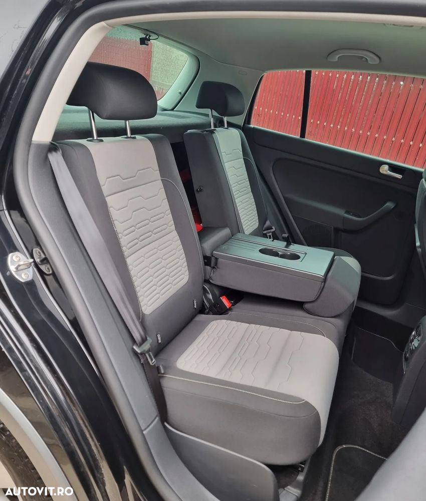 Volkswagen Golf - 26