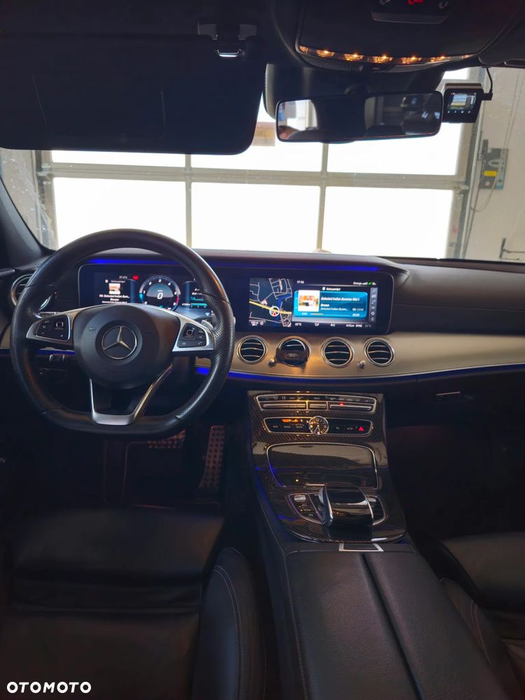 Mercedes-Benz Klasa E 220 d 9G-TRONIC - 15