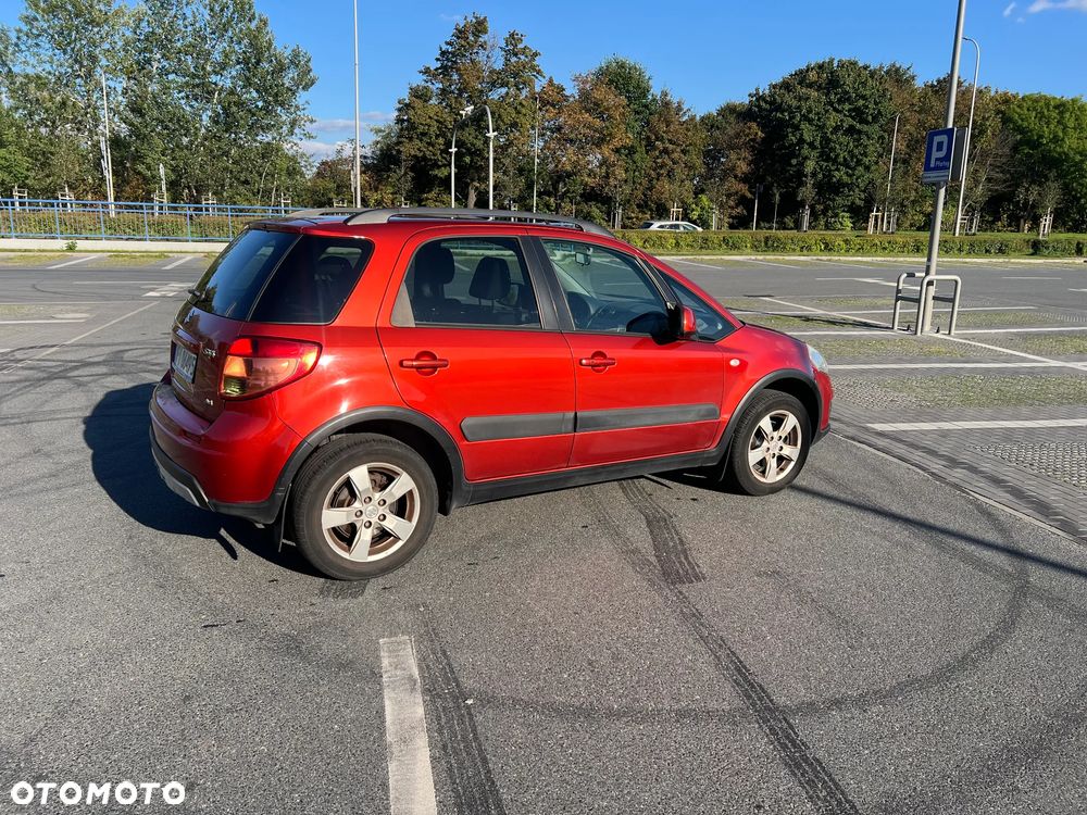 Suzuki SX4 1.6 Premium - 5