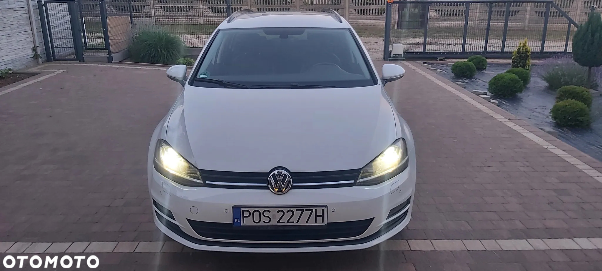 Volkswagen Golf 2.0 BlueTDI DSG Comfortline - 23