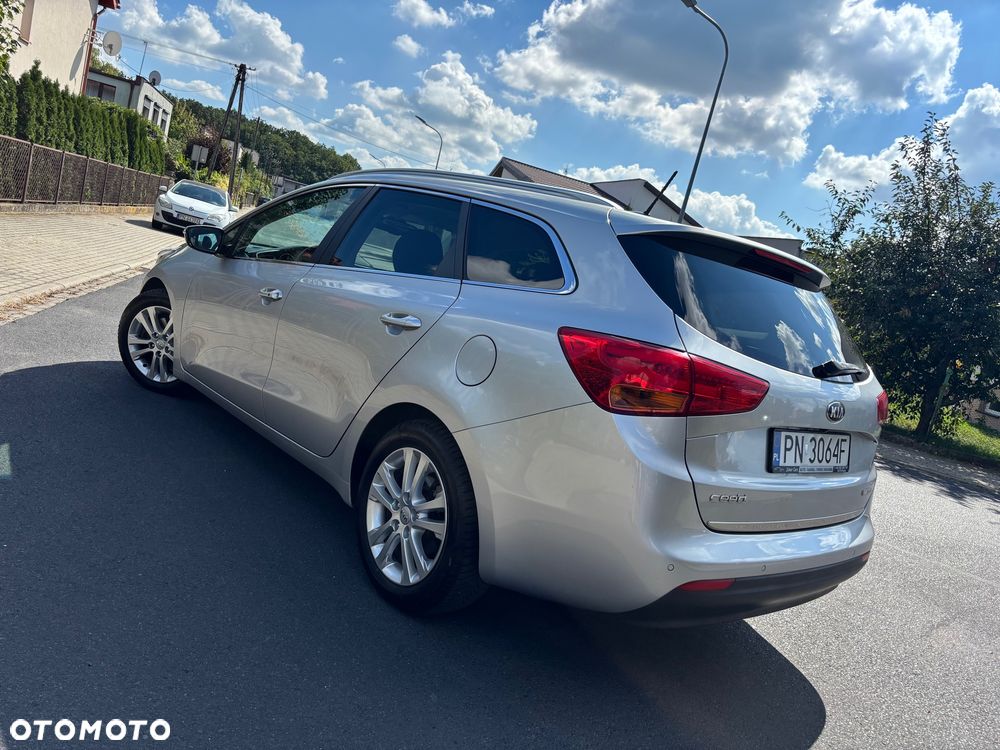 Kia Ceed 1.6 CRDi 128 ISG SW Spirit - 6