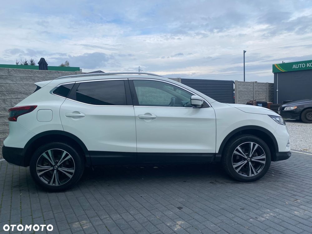 Nissan Qashqai 1.6 DCi Tekna EU6 - 17