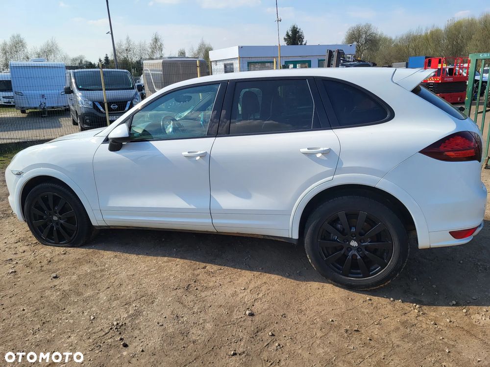 Porsche Cayenne Platinum Edition - 13