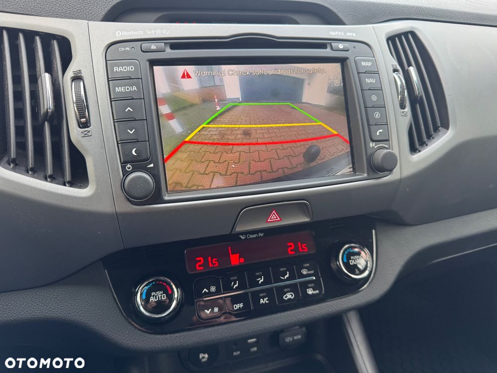 Kia Sportage 1.6 GDI 2WD ISG Dream-Team Edition - 12