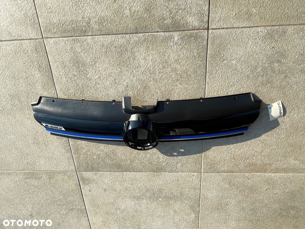 Grill atrapa VW Golf VII elektryk 5G0853651Q - 1