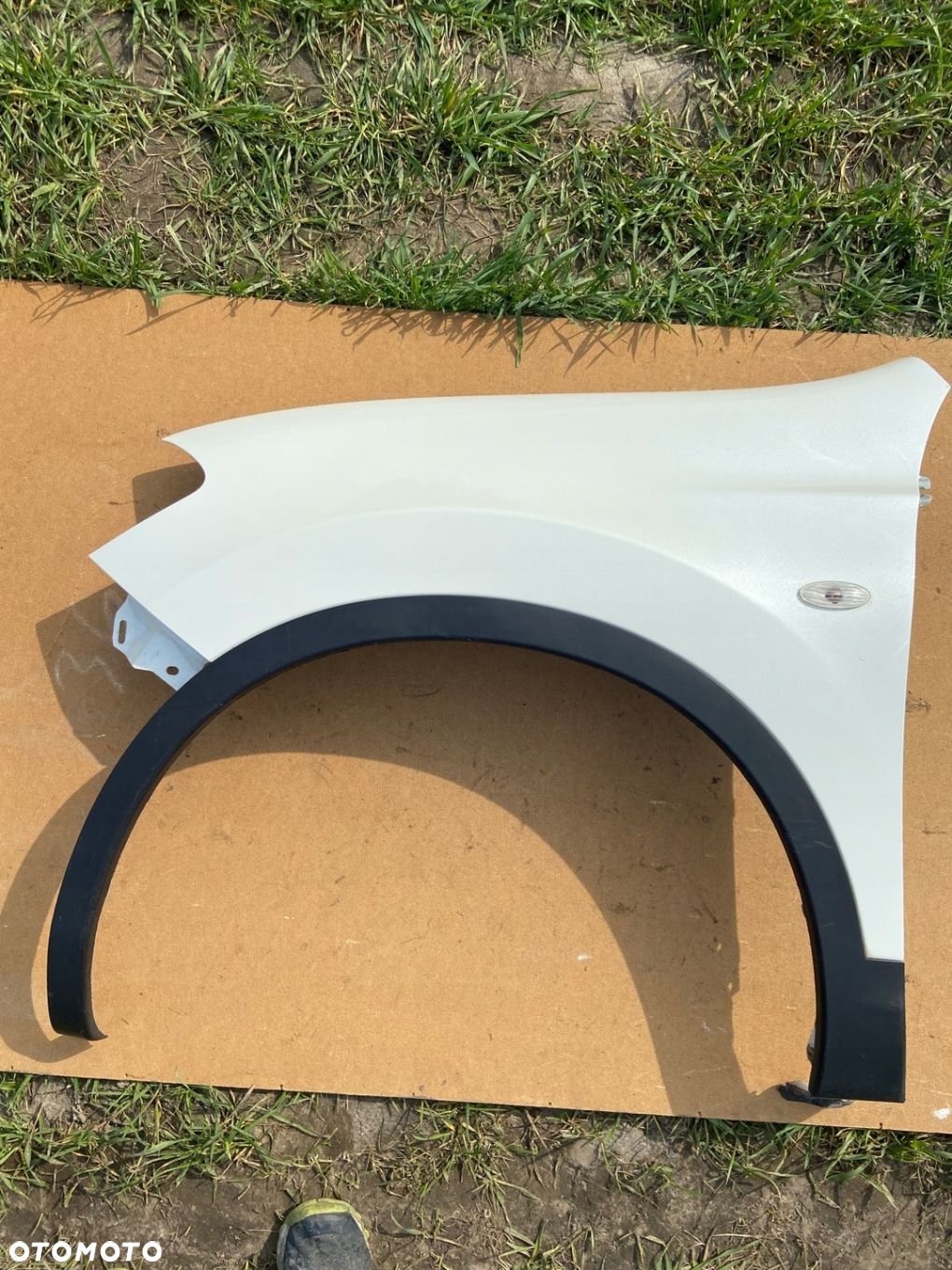 NISSAN QASHQAI 09-12 BŁOTNIK LEWY PRZEDNI QAB, BEZ RDZY, ŁADNY, ORYGINAŁ - 2