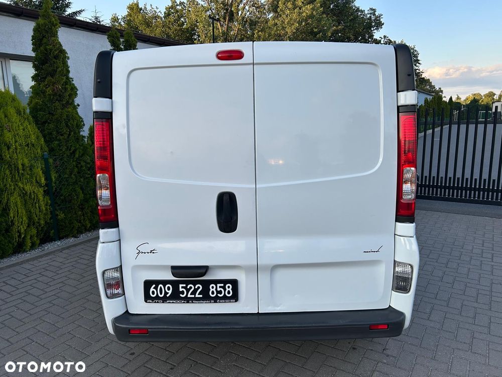 Renault Trafic - 11