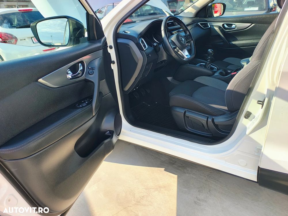 Nissan Qashqai 1.3 DIG-T N-CONNECTA - 30