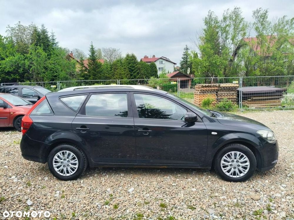 Kia Ceed - 3