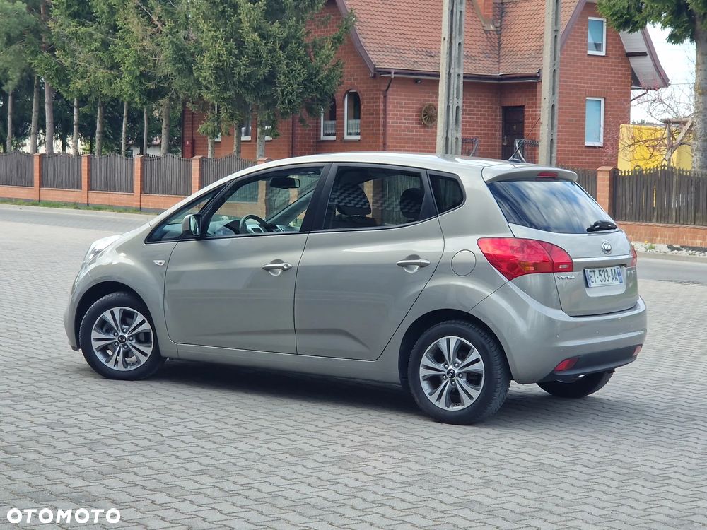Kia Venga - 13