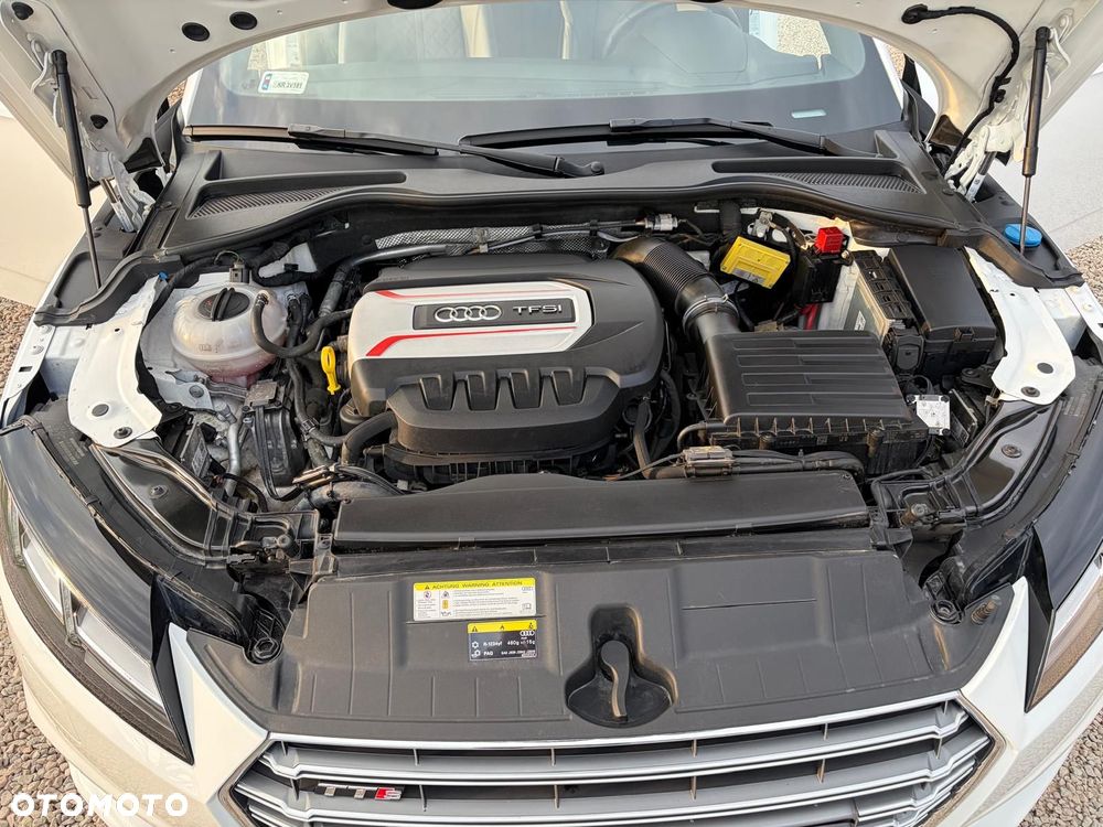 Audi TT S Coupé - 10