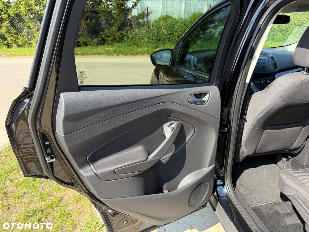 Ford Kuga 1.5 EcoBoost 2x4 Trend - 21
