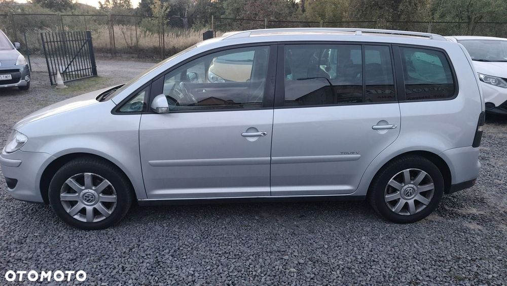 Volkswagen Touran 1.9 TDI DPF Highline - 6