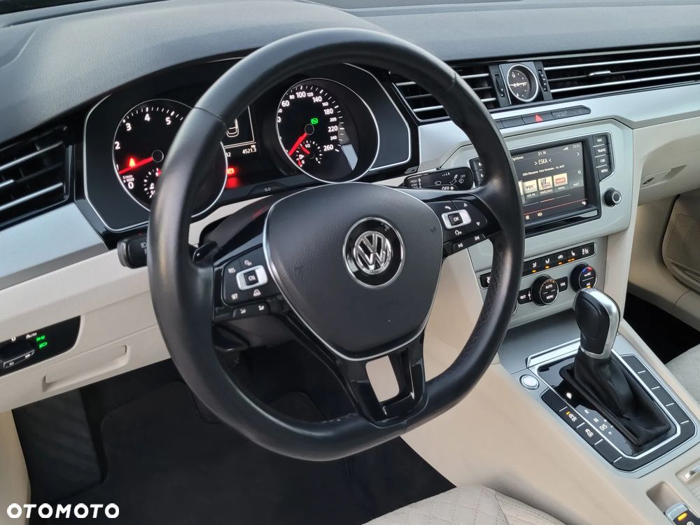 Volkswagen Passat 1.8 TSI BMT Comfortline DSG - 12