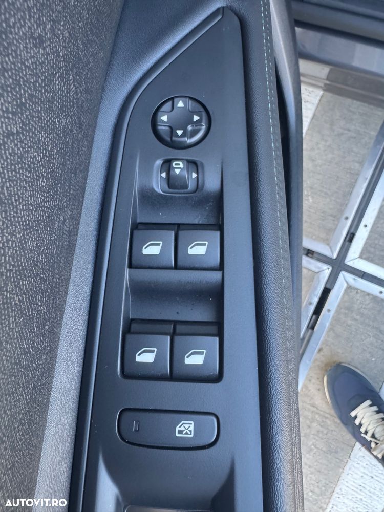 Peugeot 3008 Plug-In Hybrid 225 e-EAT8 Allure Pack - 15