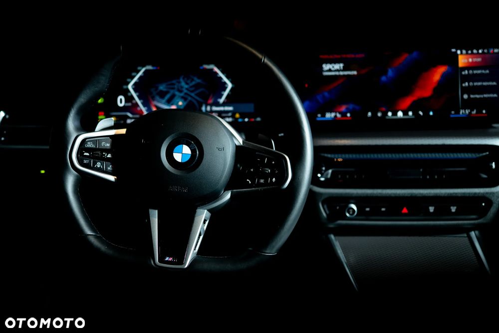 BMW Seria 3 330i xDrive M Sport - 12