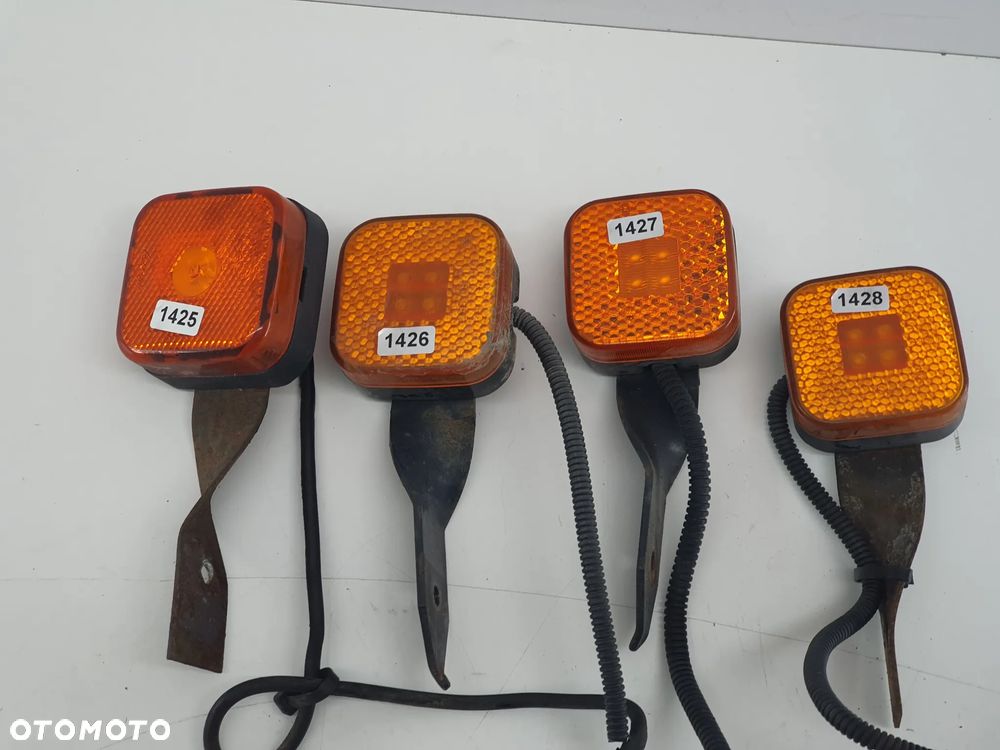 LAMPA OBRYSOWA  MAN  IVECO SCANIA RENAULT MERCEDES - 4